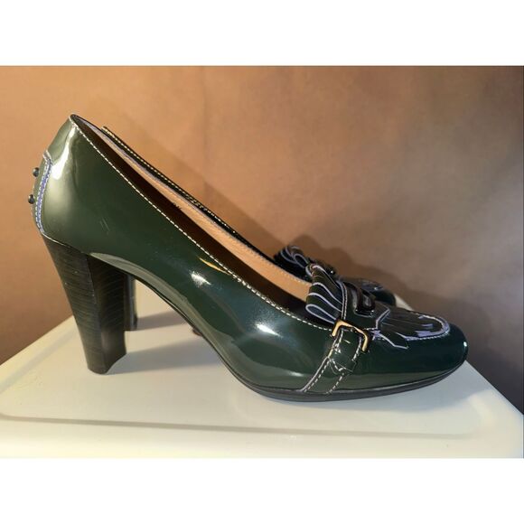 Tod’s Green Leather Loafer Heels - Picture 2 of 11